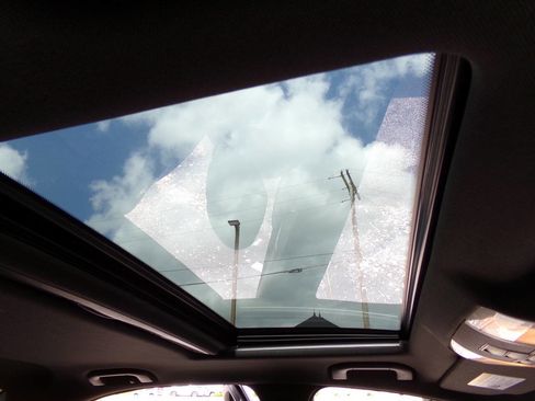 Used 2014 Mercedes-Benz C 300 4MATIC Sedan image 25