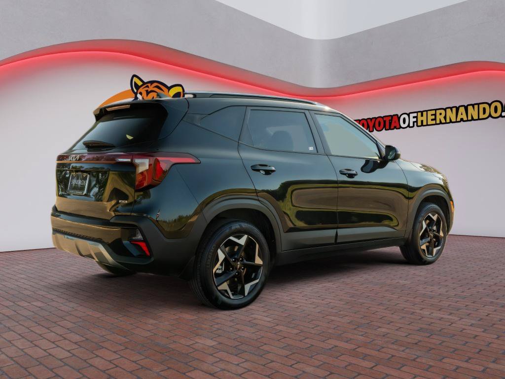 Used 2025 Kia Seltos S AWD/4WD image 6