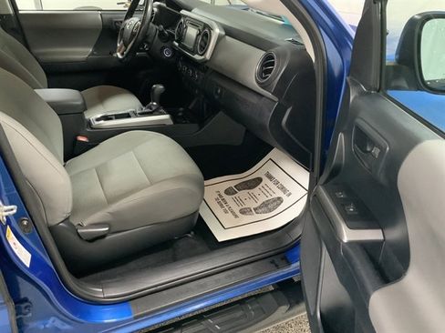 Used 2016 Toyota Tacoma SR5 image 19