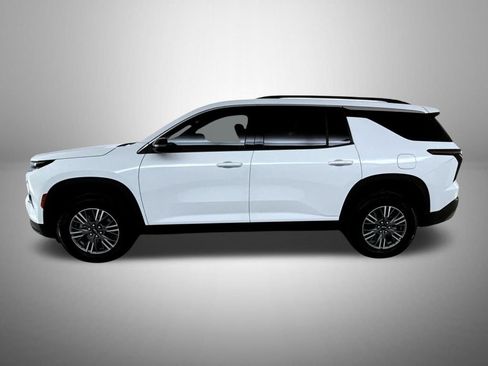 Certified 2025 Chevrolet Traverse LT AWD/4WD image 9