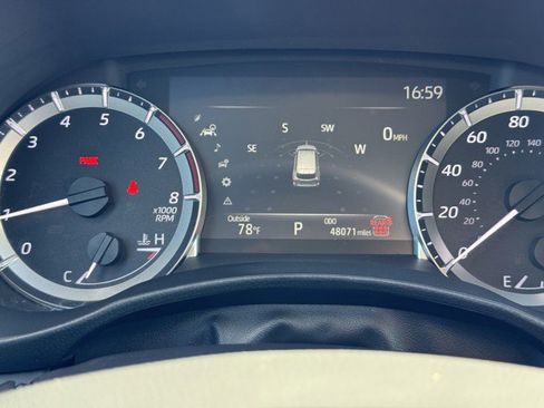 Used 2024 Toyota Highlander LE image 18