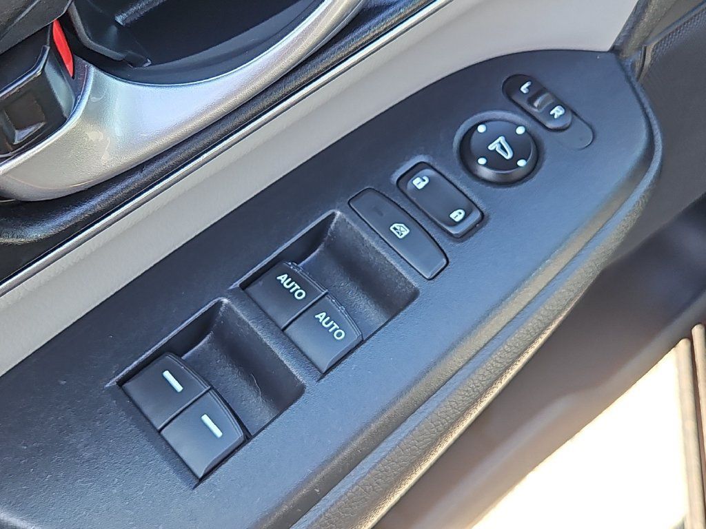 Used 2017 Honda CR-V EX-L image 28