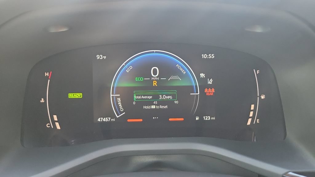 Used 2025 Toyota Camry SE w/ Multimedia Upgrade Package FWD image 22