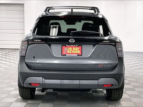 New 2026 Nissan Kicks SR w/ SR Premium Package AWD/4WD image 5