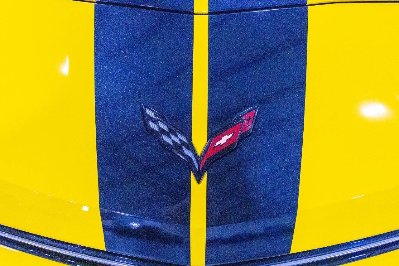 Used 2015 Chevrolet Corvette Stingray Coupe w/ 3LT Preferred Equipment Group RWD image 26