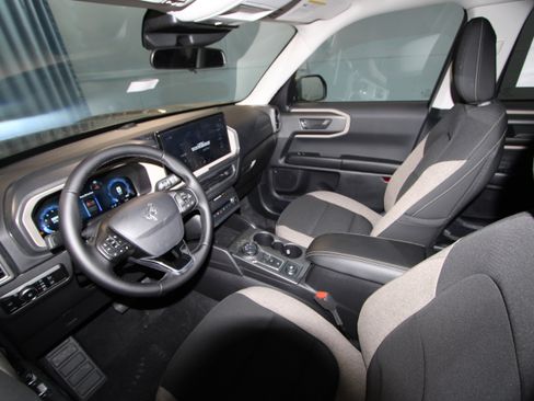 New 2025 Ford Bronco Sport Big Bend w/ Convenience Package image 2