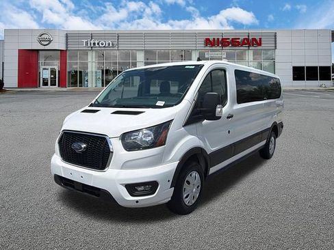 Used 2024 Ford Transit 350 XLT RWD image 3