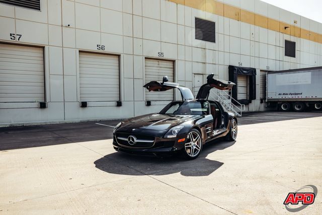 Used 2012 Mercedes-Benz SLS AMG Coupe image 12