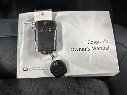 Used 2021 Chevrolet Colorado Z71 image 44