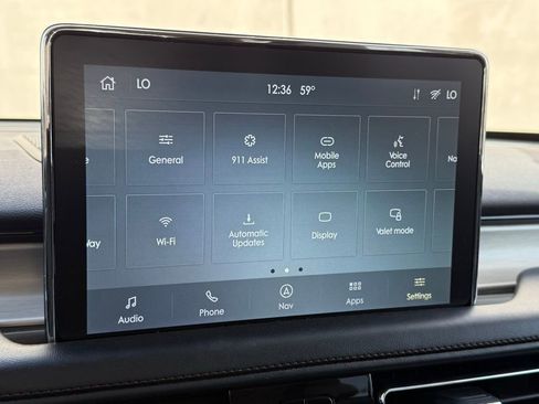 Used 2023 Lincoln Aviator 2WD w/ Premium Package image 11