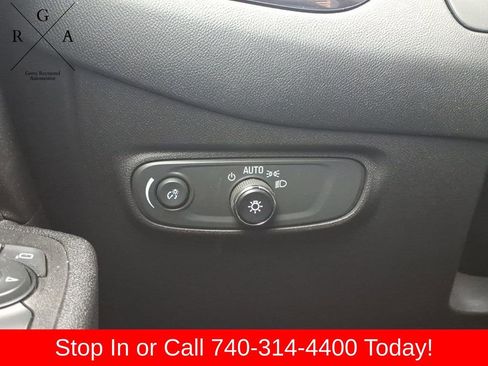 Used 2022 Chevrolet Equinox LT w/ LPO, Floor Liner Package AWD/4WD image 24