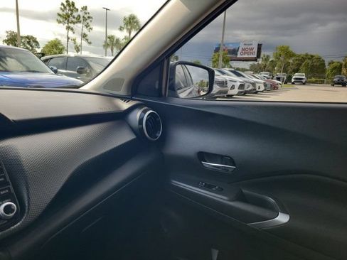 Certified 2023 Nissan Kicks SV FWD image 29