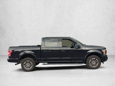 Used 2020 Ford F150 XLT w/ Equipment Group 302A Luxury AWD/4WD image 4