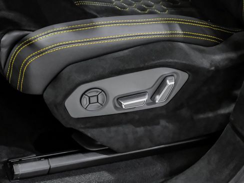 Used 2024 Lamborghini Urus Performante image 36