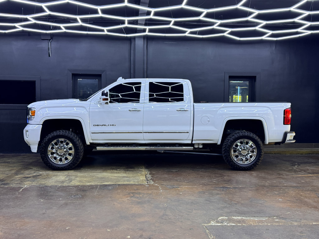 Used 2016 GMC Sierra 2500 Denali w/ Duramax Plus Package AWD/4WD image 5