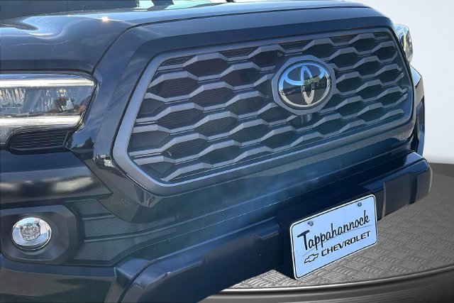 Used 2023 Toyota Tacoma TRD Off-Road AWD/4WD image 31