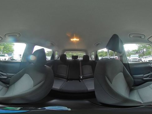 Used 2025 Kia Soul LX w/ LX Technology Package FWD image 38