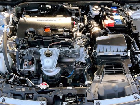 Used 2023 Honda Civic Sport image 9