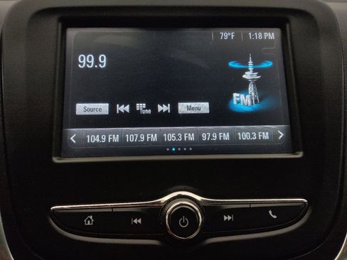 Used 2018 Chevrolet Equinox LS FWD image 25