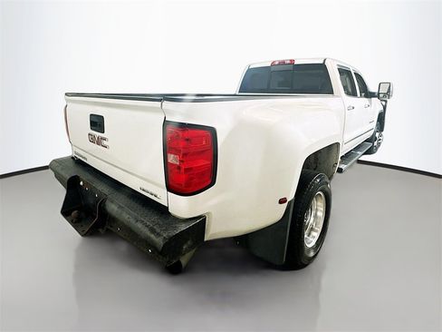 Used 2019 GMC Sierra 3500 Denali w/ Duramax Plus Package image 8