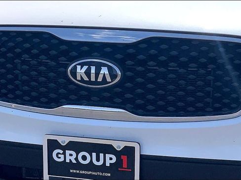 Used 2016 Kia Sorento FWD w/ LX Convenience Package image 30