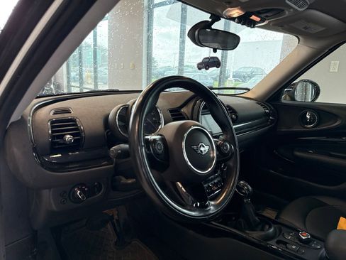 Used 2019 MINI Cooper Clubman FWD image 6