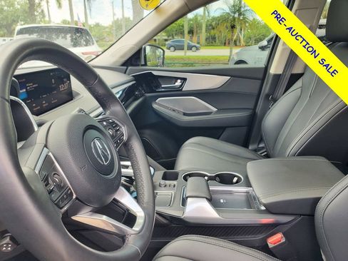 Used 2024 Acura MDX FWD image 17