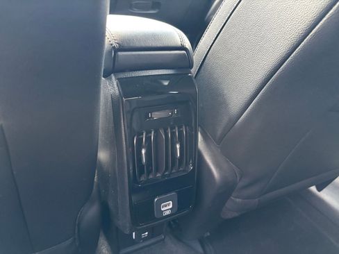 Used 2025 Jeep Compass Latitude AWD/4WD image 22