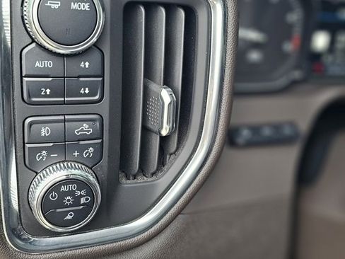 Used 2022 GMC Sierra 2500 Denali w/ Denali Ultimate Package image 11