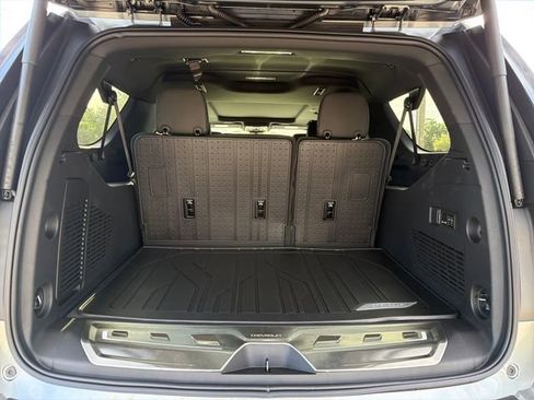 New 2026 Chevrolet Suburban High Country AWD/4WD image 11