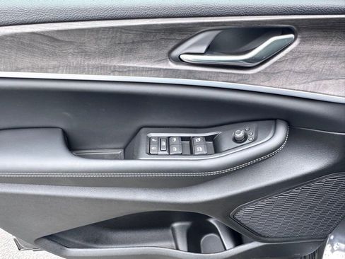 New 2026 Jeep Grand Cherokee 4WD image 9