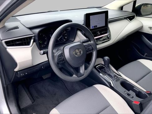 Used 2024 Toyota Corolla LE FWD image 17