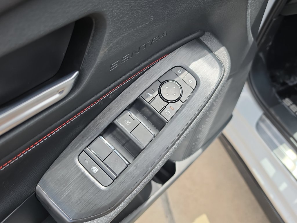 New 2027 Nissan Sentra SR w/ Floor Mat Package FWD image 23