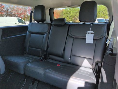 New 2025 Ford Expedition Max Active image 13