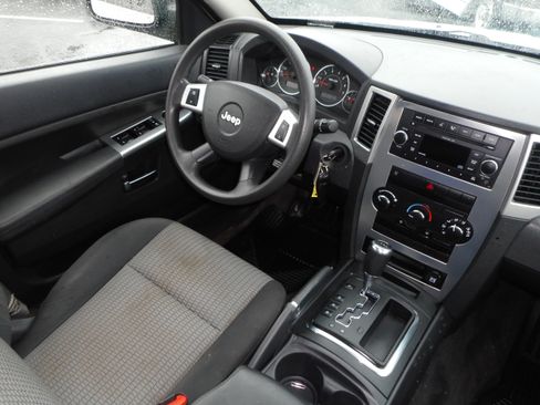 Used 2009 Jeep Grand Cherokee Laredo AWD/4WD image 21