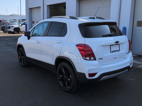 Used 2019 Chevrolet Trax LT w/ Redline Edition image 3