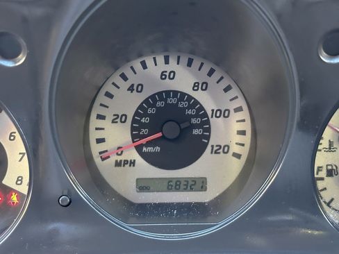 Used 2004 Nissan Frontier S/C image 25