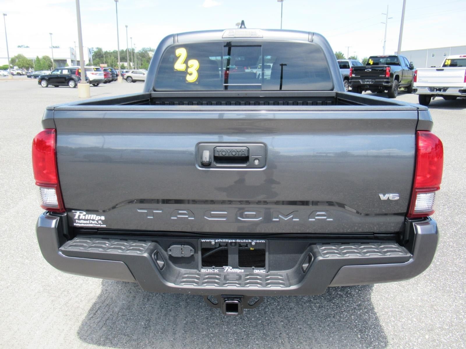 Used 2023 Toyota Tacoma SR5 w/ Technology Package RWD image 7