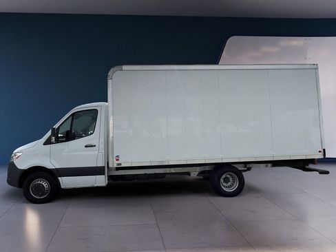 Used 2023 Mercedes-Benz Sprinter 3500 image 2