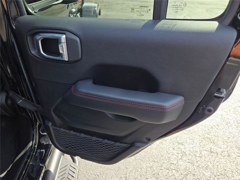 Certified 2021 Jeep Wrangler Unlimited Rubicon image 9