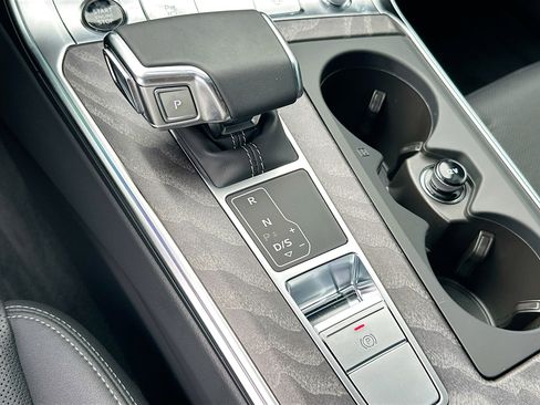 Used 2025 Audi A6 3.0T Premium image 17