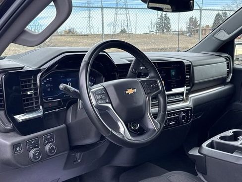Used 2025 Chevrolet Silverado 1500 LT AWD/4WD image 21