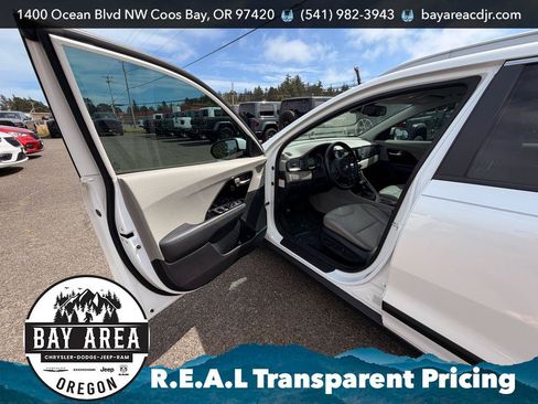 Used 2019 Kia Niro EX FWD image 11