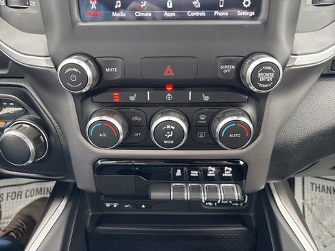Used 2019 RAM 1500 Big Horn AWD/4WD image 17
