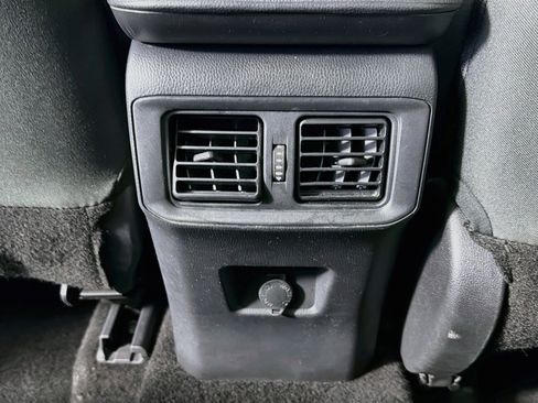 Used 2025 Toyota RAV4 LE AWD/4WD image 27