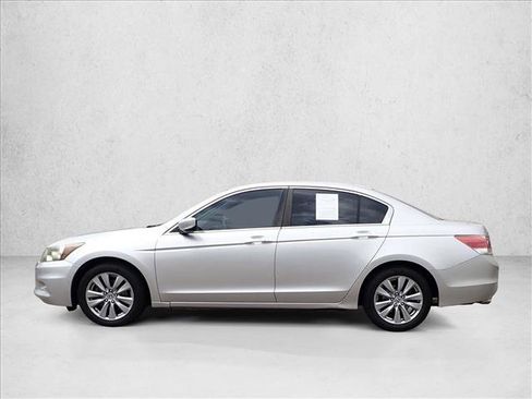 Used 2011 Honda Accord EX-L image 2