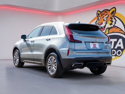 Used 2025 Cadillac XT4 Premium Luxury FWD image 7