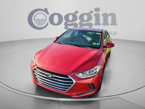 Used 2018 Hyundai Elantra Value Edition w/ Cargo Package FWD image 2