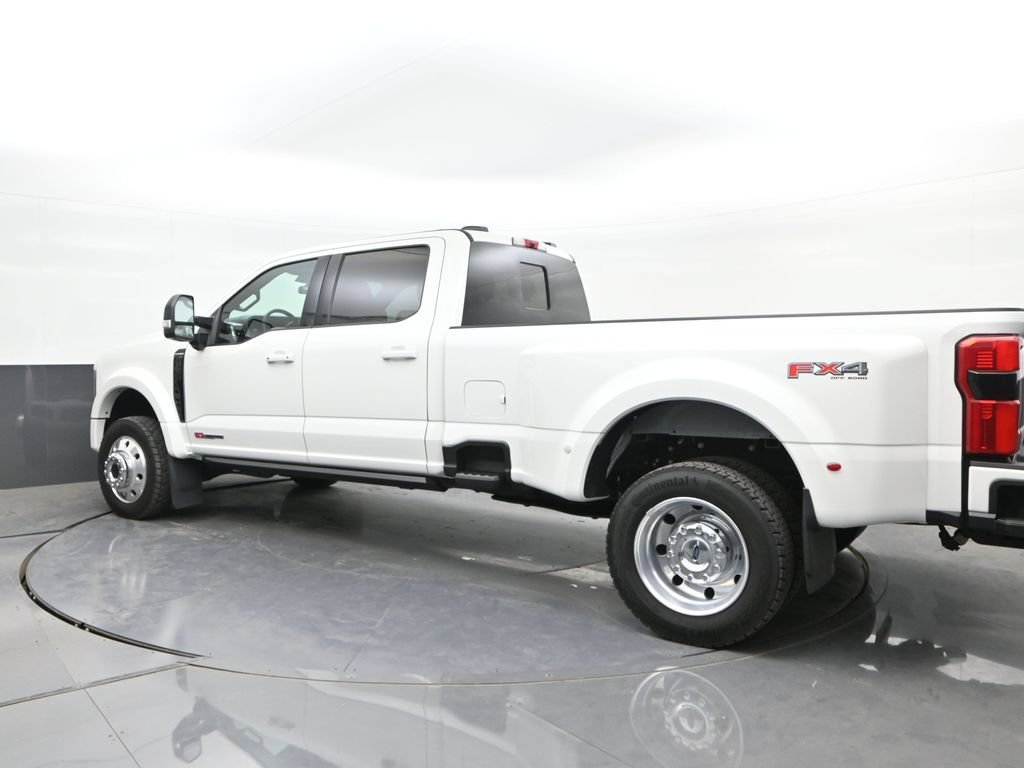 Used 2025 Ford F450 Platinum w/ FX4 Off-Road Package AWD/4WD image 5