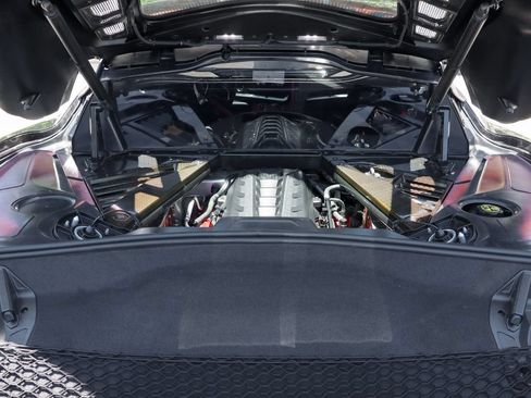 Used 2021 Chevrolet Corvette Stingray Preferred Cpe w/ Z51 Performance Package RWD image 9